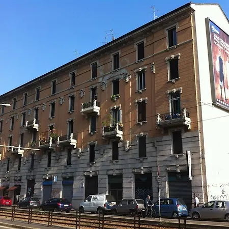 Apartment Ab Gonin Milan